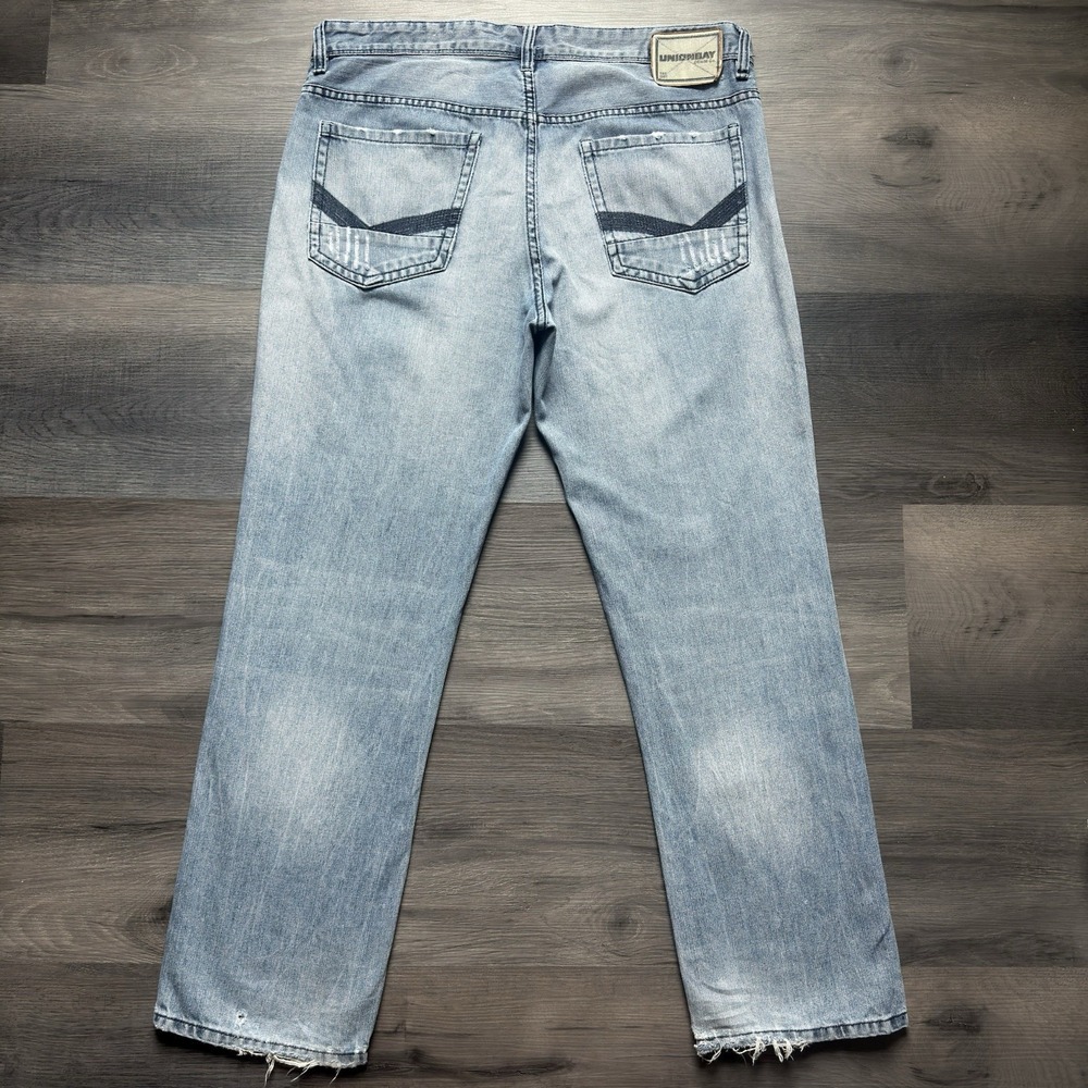 Vintage Y2K Unionbay Jeans Mens 36x30 Awesome Fading Distressed Light Wash Blue